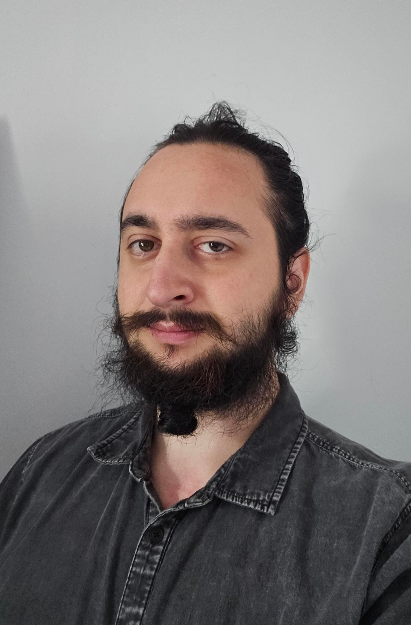 Kavi Suri, Director